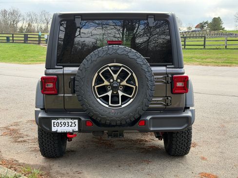 Used 2026 Jeep Wrangler Unlimited Rubicon image 6