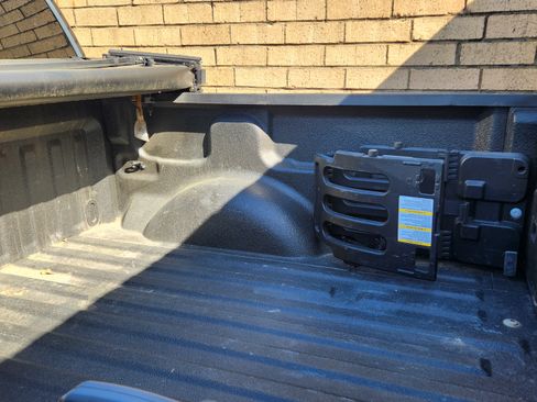 Used 2010 Ford F150 Raptor image 6