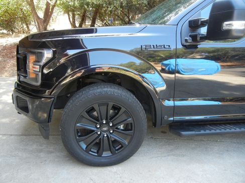Used 2020 Ford F150 Lariat w/ Equipment Group 502A Luxury AWD/4WD image 8