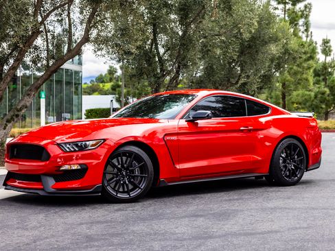 Used 2017 Ford Mustang Shelby GT350 w/ Electronics Package image 28