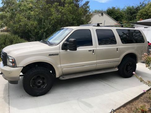 Used 2004 Ford Excursion Limited image 10