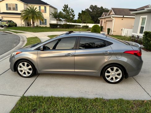 Used 2013 Hyundai Elantra Limited FWD image 6