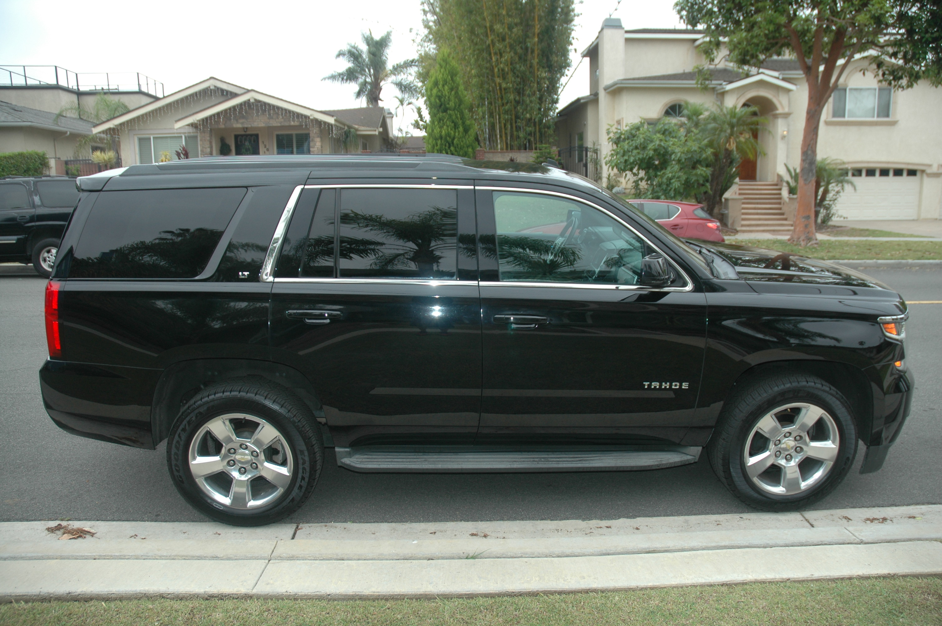 Used 2015 Chevrolet Tahoe LT RWD image 5