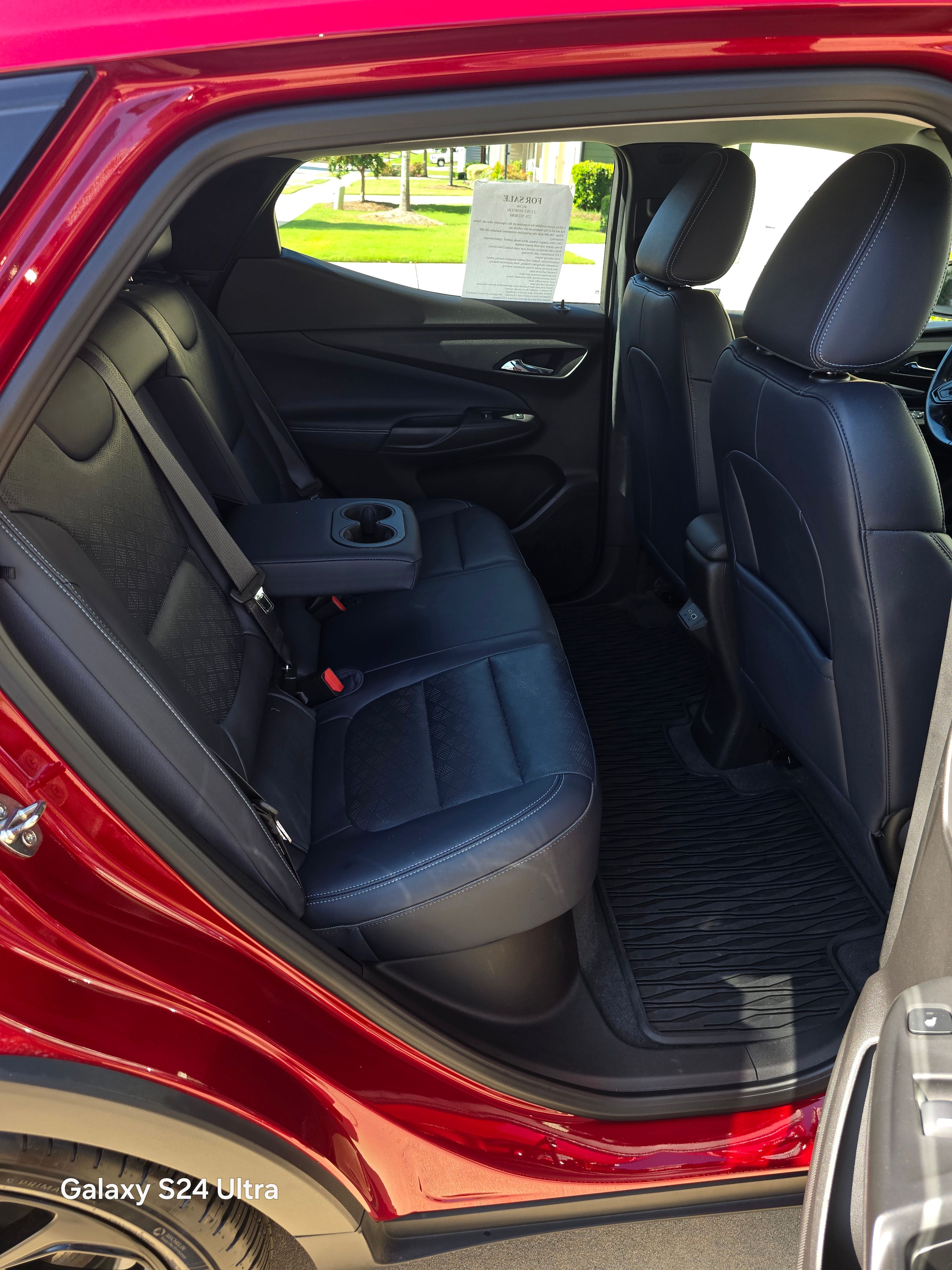 Used 2022 Chevrolet Bolt EUV Premier w/ Sun & Sound Package FWD image 6