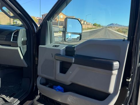 Used 2017 Ford F350 XLT w/ XLT Value Package AWD/4WD image 10