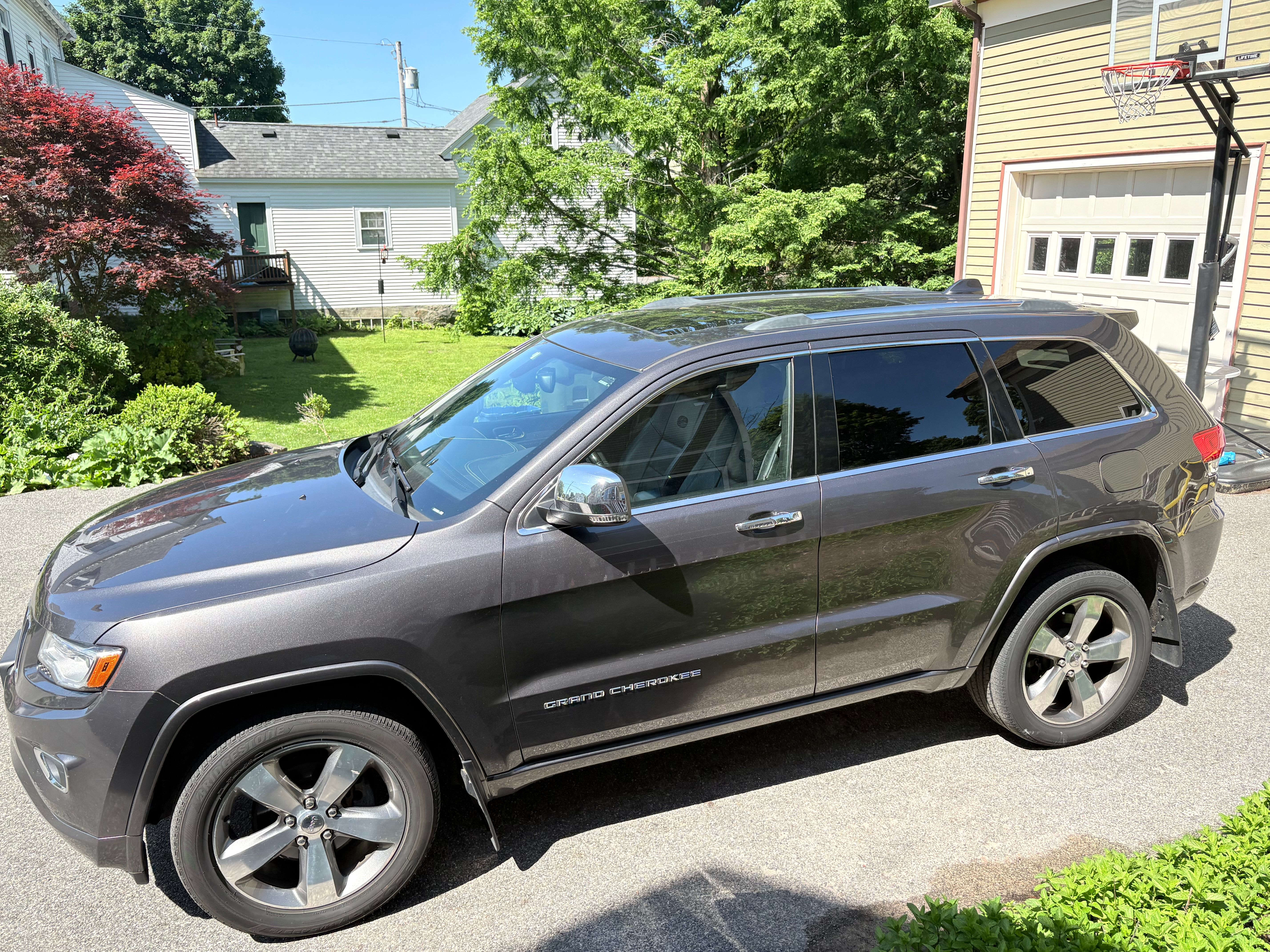 Used 2015 Jeep Grand Cherokee Overland AWD/4WD image 2