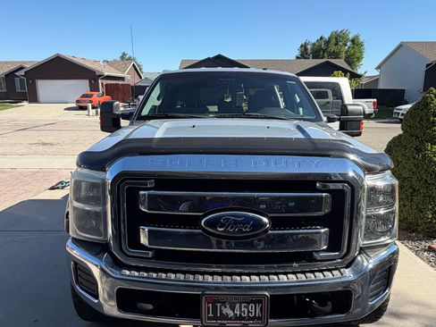Used 2011 Ford F250 XLT AWD/4WD image 4