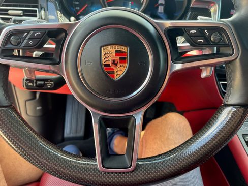 Used 2020 Porsche Macan Turbo image 14