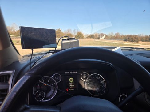 Used 2020 RAM 2500 Tradesman w/ Chrome Appearance Group image 6