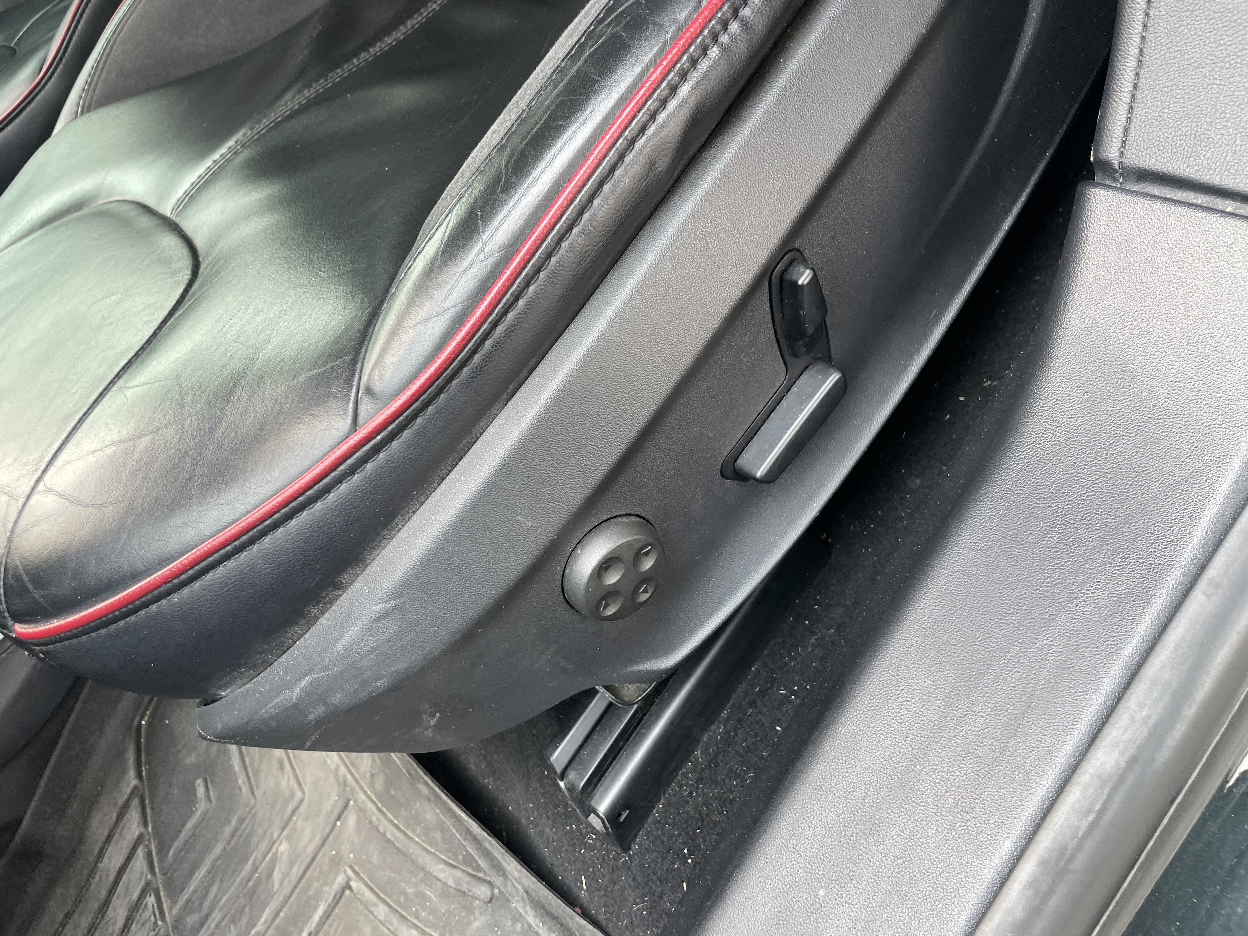 Used 2013 Tesla Model S Performance RWD image 19