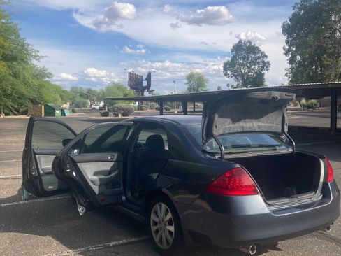 Used 2006 Honda Accord LX image 17