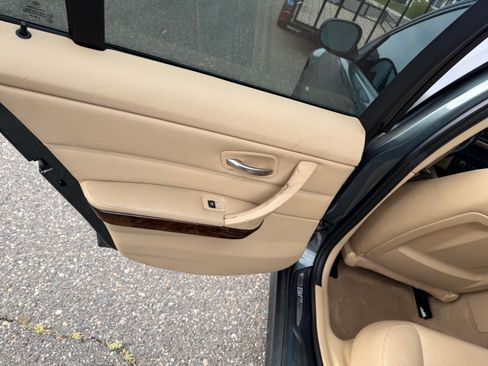 Used 2011 BMW 328i Sedan RWD image 12
