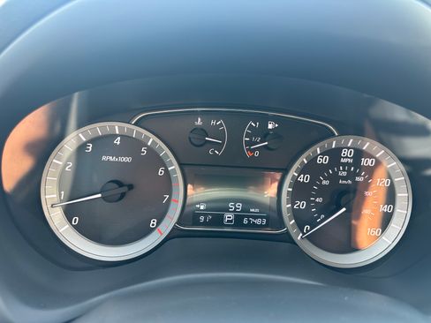 Used 2013 Nissan Sentra SV w/ Premium Pkg FWD image 13