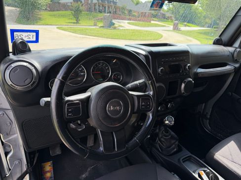 Used 2014 Jeep Wrangler Sport w/ Quick Order Package 23S AWD/4WD image 8