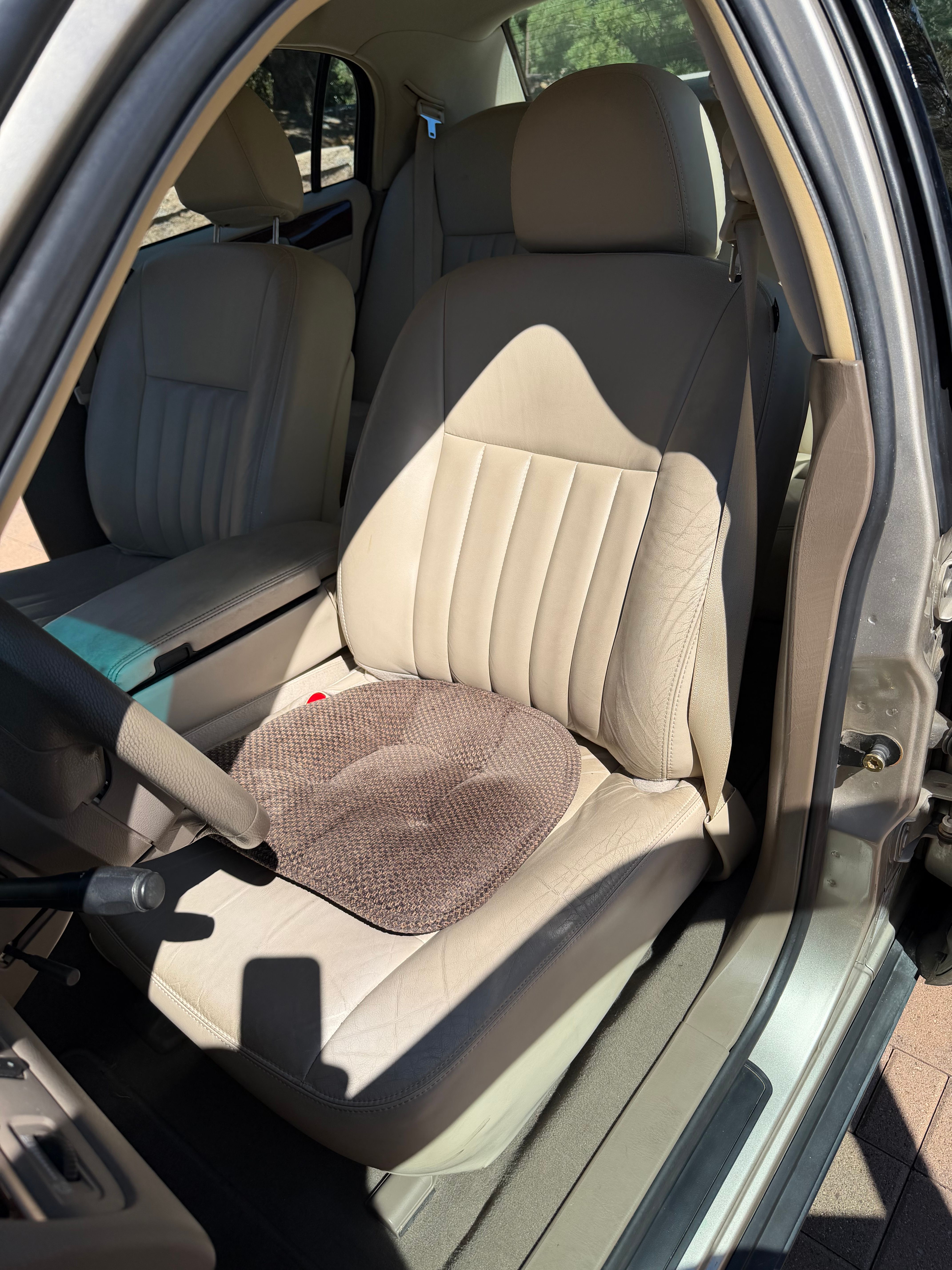 Used 2005 Lincoln Town Car Signature RWD image 15