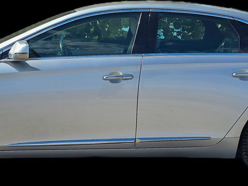 Used 2019 Cadillac XTS Luxury image 4