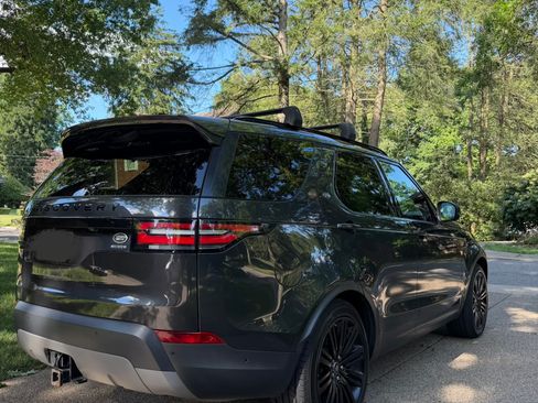 Used 2019 Land Rover Discovery HSE AWD/4WD image 4