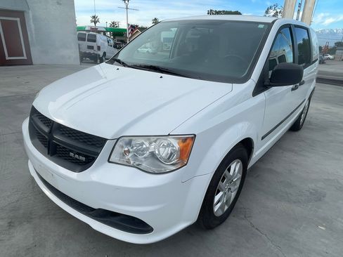 Used 2015 RAM C/V Tradesman image 10