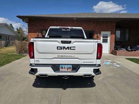 Used 2023 GMC Sierra 1500 Denali Ultimate image 10