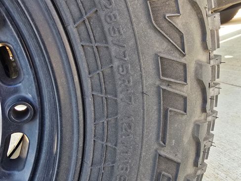 Used 2017 Jeep Wrangler Sport image 15