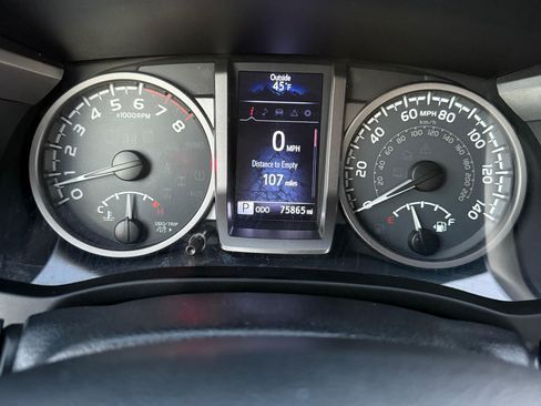 Used 2016 Toyota Tacoma SR5 image 18