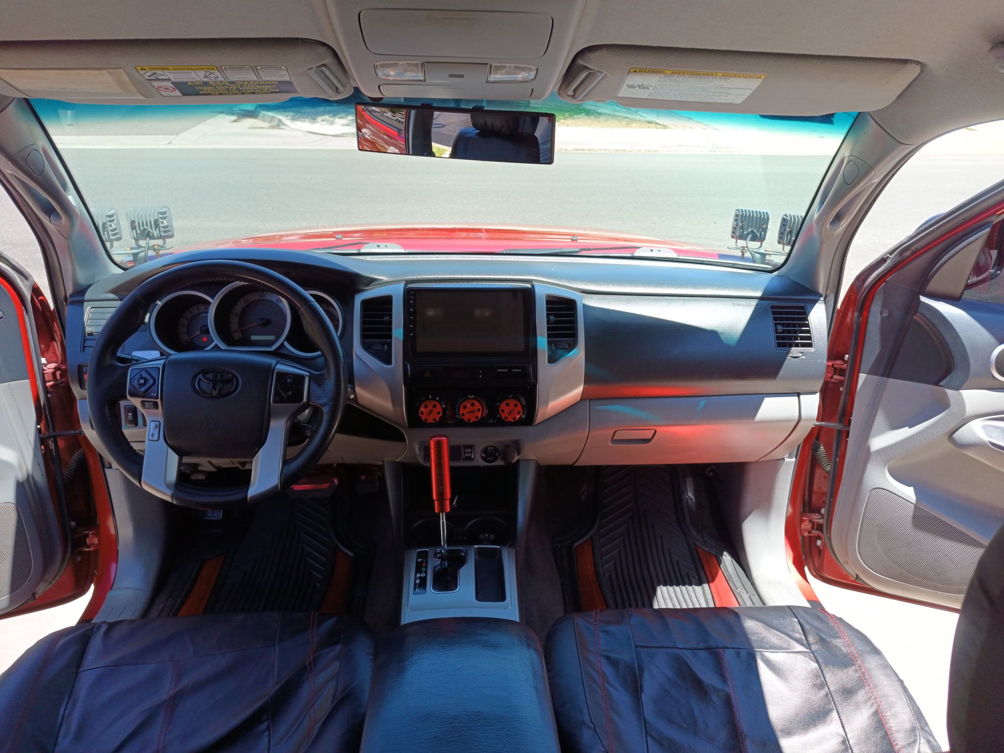 Used 2014 Toyota Tacoma PreRunner w/ SR5 Package RWD image 10