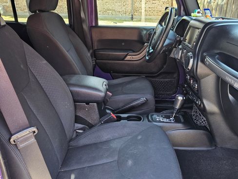 Used 2018 Jeep Wrangler Unlimited Sport S image 12