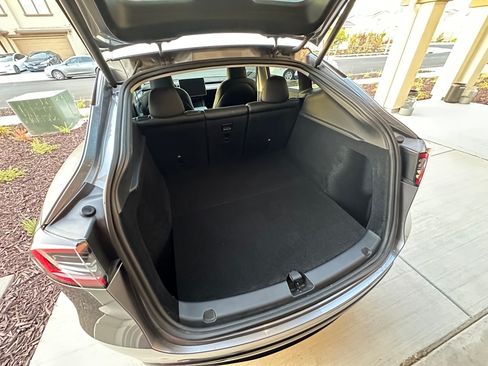 Used 2025 Tesla Model Y Long Range AWD/4WD image 9