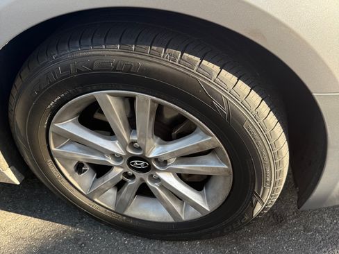 Used 2016 Hyundai Sonata SE FWD image 8