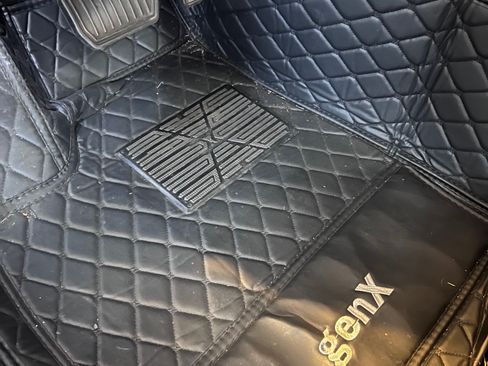 Used 2021 Tesla Model X Long Range image 11