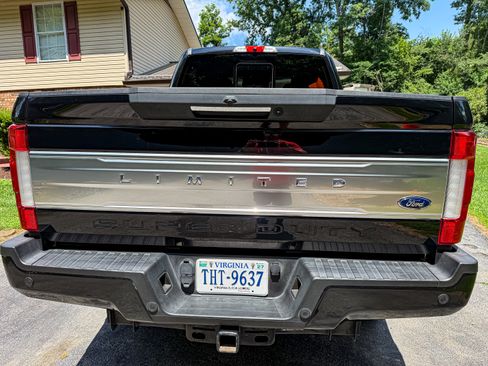 Used 2019 Ford F250 Limited AWD/4WD image 6