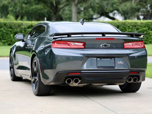 Used 2018 Chevrolet Camaro LT RWD image 18