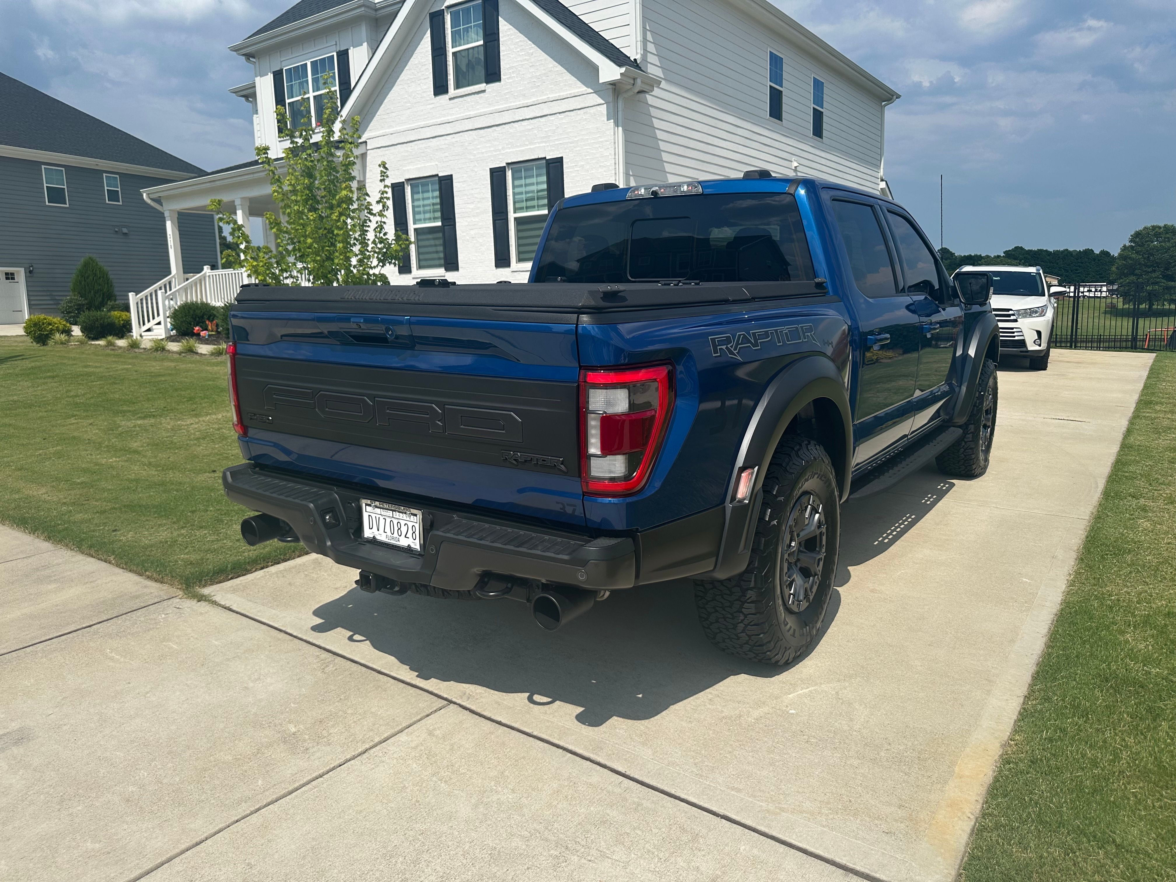 Used 2022 Ford F150 Raptor w/ Raptor 37 Performance Package AWD/4WD image 10
