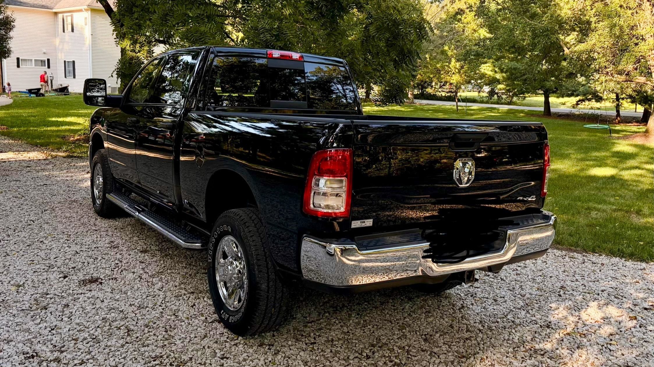 Used 2024 RAM 2500 Tradesman w/ Chrome Appearance Group AWD/4WD image 4