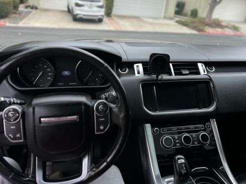 Used 2016 Land Rover Range Rover Sport Supercharged image 9