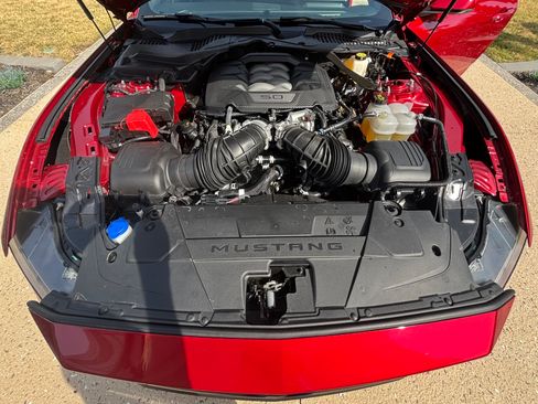 Used 2024 Ford Mustang GT Premium image 18