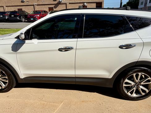 Used 2016 Hyundai Santa Fe Sport 2.0T FWD image 4