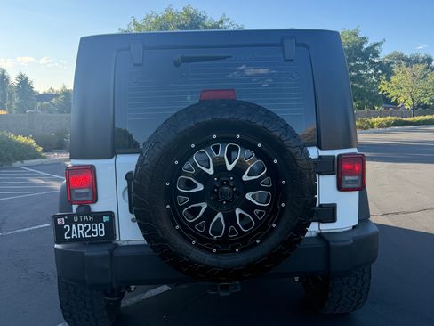 Used 2010 Jeep Wrangler Unlimited Sport AWD/4WD image 10