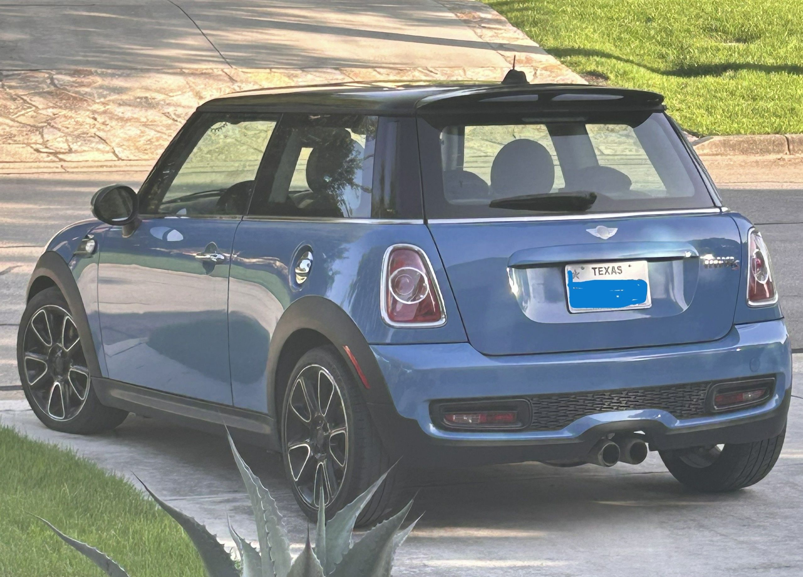 Used 2013 MINI Cooper S FWD image 2