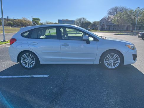 Used 2012 Subaru Impreza 2.0i Limited image 11