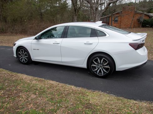 Used 2024 Chevrolet Malibu RS image 2