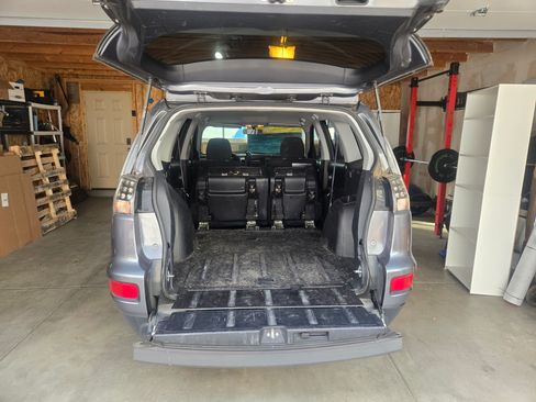 Used 2011 Mitsubishi Outlander ES image 16