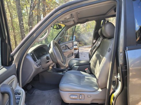 Used 2005 Toyota Sequoia Limited image 6