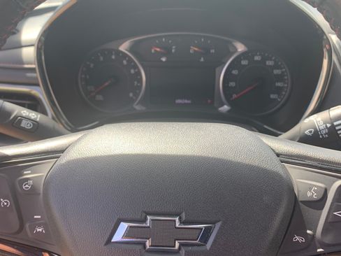Used 2022 Chevrolet Equinox RS w/ RS Leather Package FWD image 10