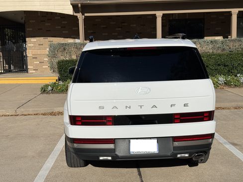 Used 2024 Hyundai Santa Fe Limited image 2