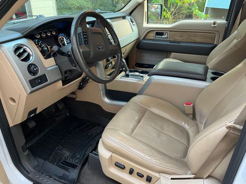 Used 2011 Ford F150 Lariat image 18