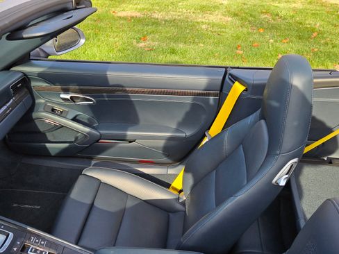 Used 2019 Porsche 911 Turbo S image 19