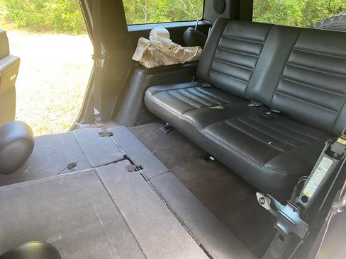 Used 2005 HUMMER H2 w/ Preferred Equipment Group image 15