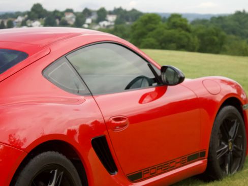 Used 2011 Porsche Cayman RWD image 6