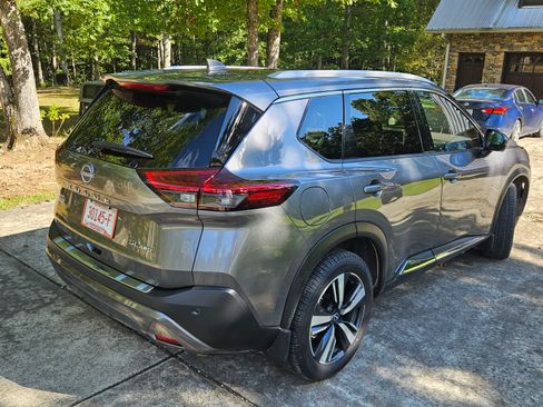 Used 2023 Nissan Rogue SL image 4